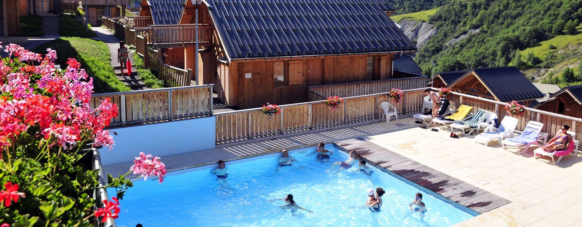 Book your stay in Saint Jean d'Arves