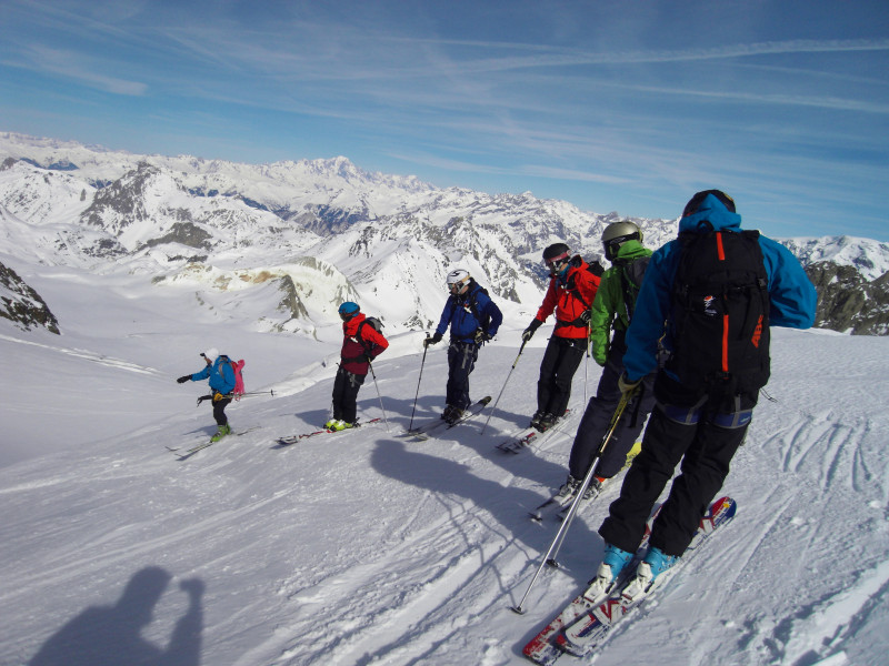 skieurs hors pistes