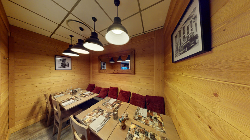 Ambiance cozy à l'intérieur de l'Atelier resto