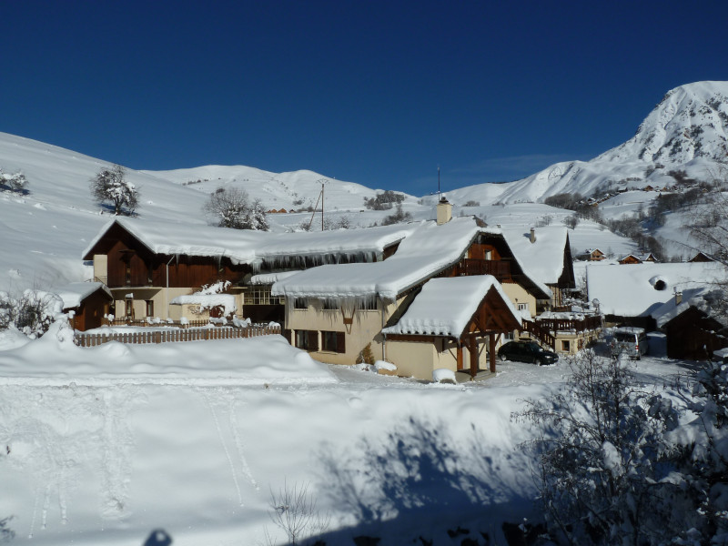 Clos d'ornon chalet sous la neige Clos d'ornon chalet sous la neige