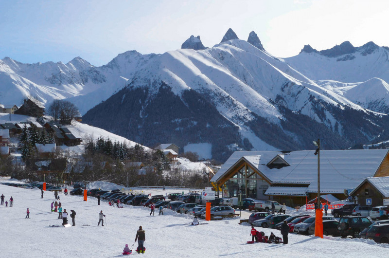 Les Aiguilles d'Arves en hiver Les Aiguilles d'Arves en hiver