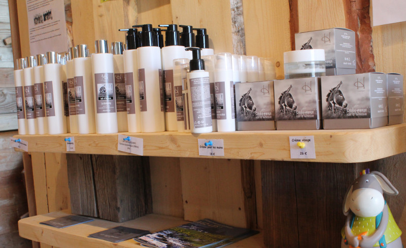 Produits au lait d'anesse - Saint Jean d'Arves Les Sybelles Produits au lait d'anesse - Saint Jean d'Arves Les Sybelles