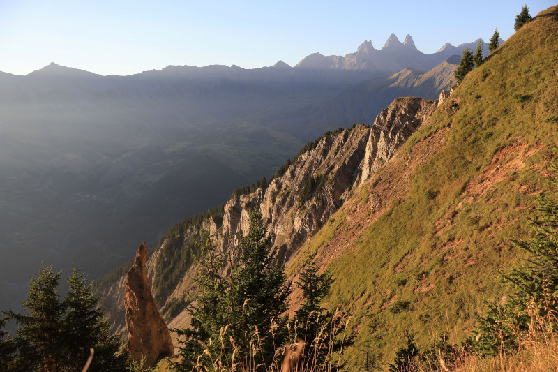 Les Cheminées de fées - © OT Saint Jean d'Arves Les Cheminées de fées