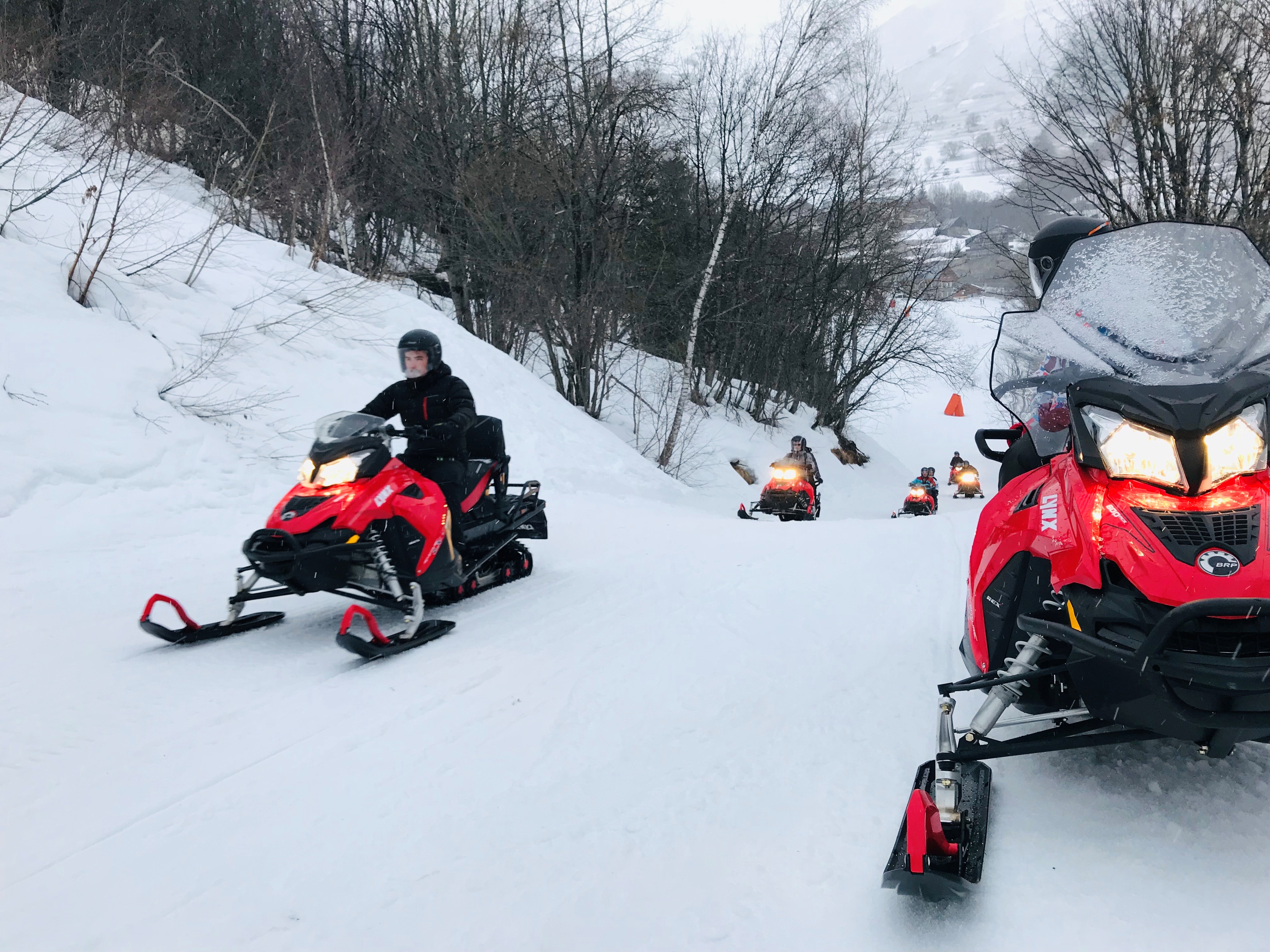 Snowmobile rental with guide - Saint So' Snowmobiles