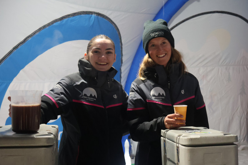 Rallye Gourmet Blanc_Saint-Jean-d'Arves - © Office de Tourisme de Saint Jean d'Arves Rallye Gourmet Blanc_Saint-Jean-d'Arves