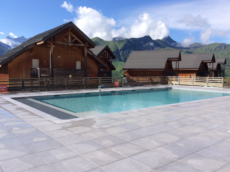 Vue sur la piscine du Balcon des Aiguilles Vue sur la piscine du Balcon des Aiguilles